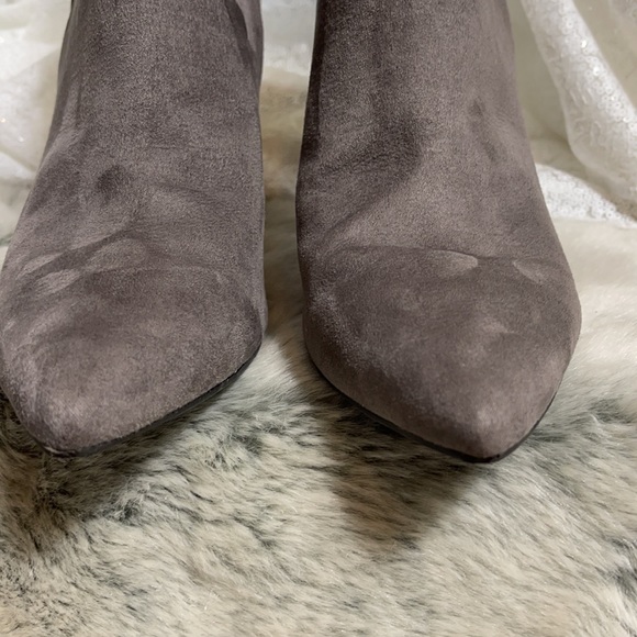 Marc Fisher booties size 7 1/2 M - Picture 6 of 17